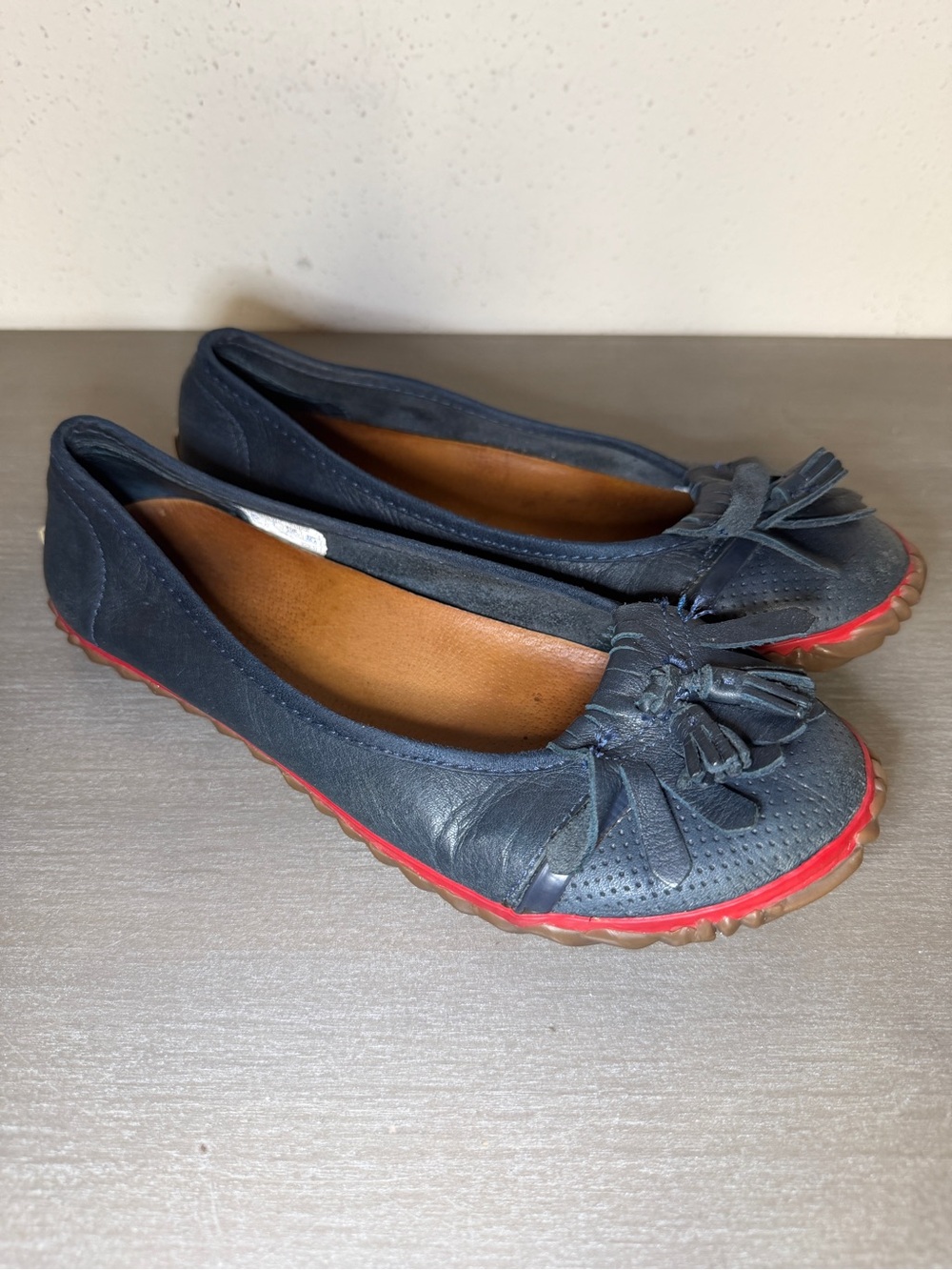 Sorel Loafers Flats Slip On Women Size 8.5 Leather Navy Tassel Academia Unique